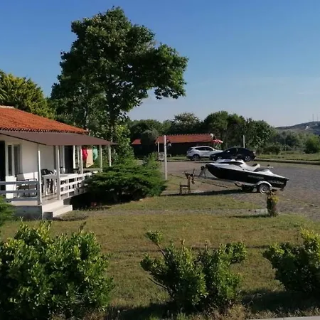 Live Asist Bungolov Beach / Canli Orman *